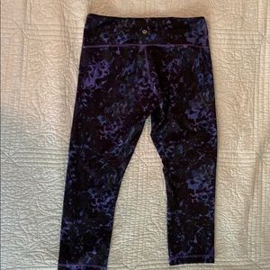 Lululemon wonder under tights size 8